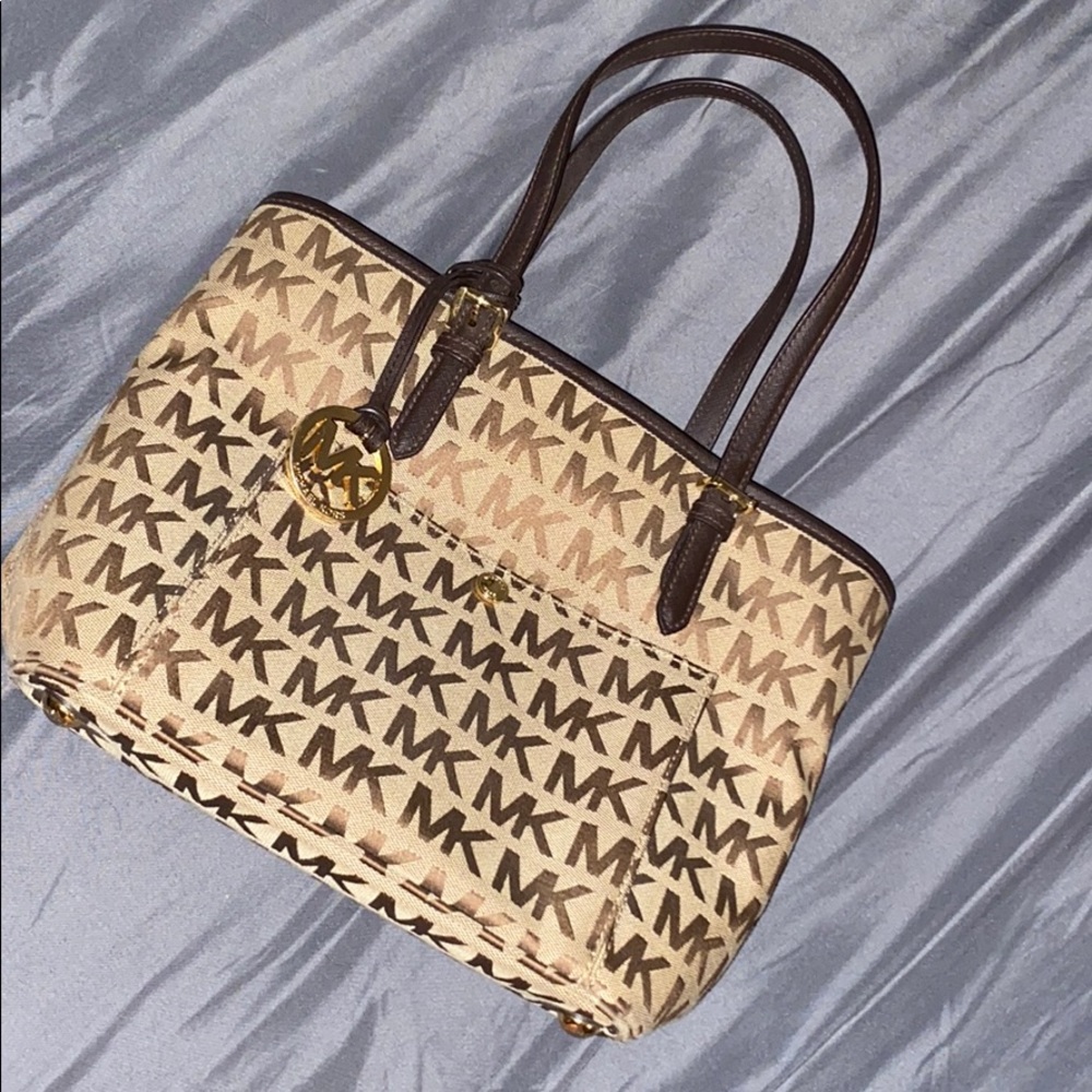 Michael joes purse
